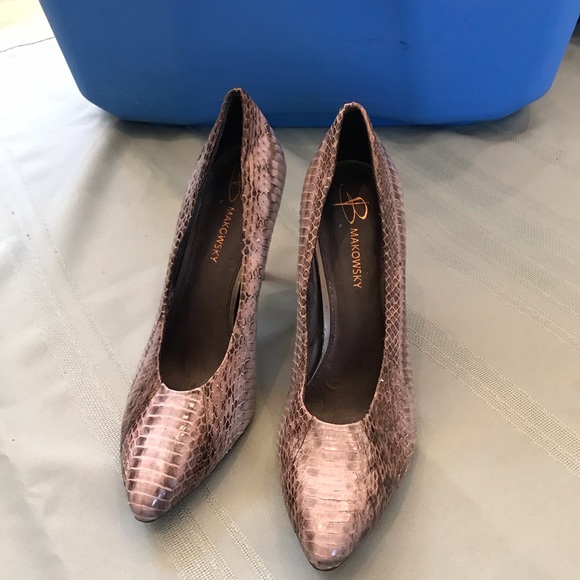 B Makowsky snake skin classic pumps - Picture 2 of 8